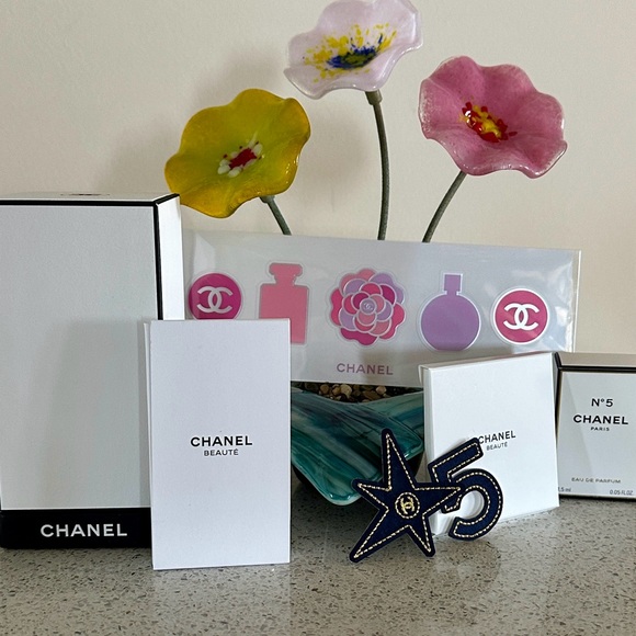 CHANEL 5pc Set - Picture 4 of 10